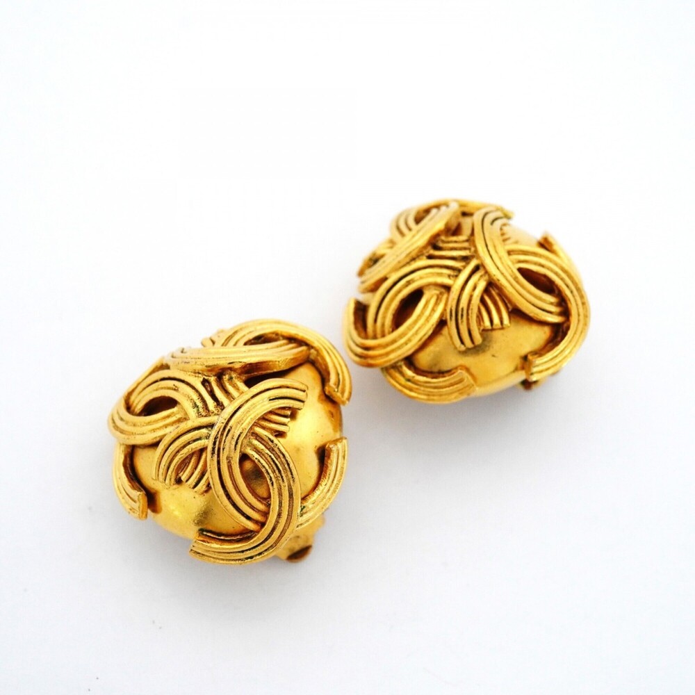 CHANEL Gold Earrings - Picture 2 of 6